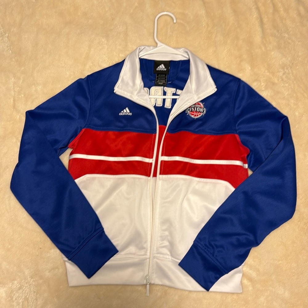 Adidas NBA Detroit Pistons light jacket. Women’s Small. Super cute!